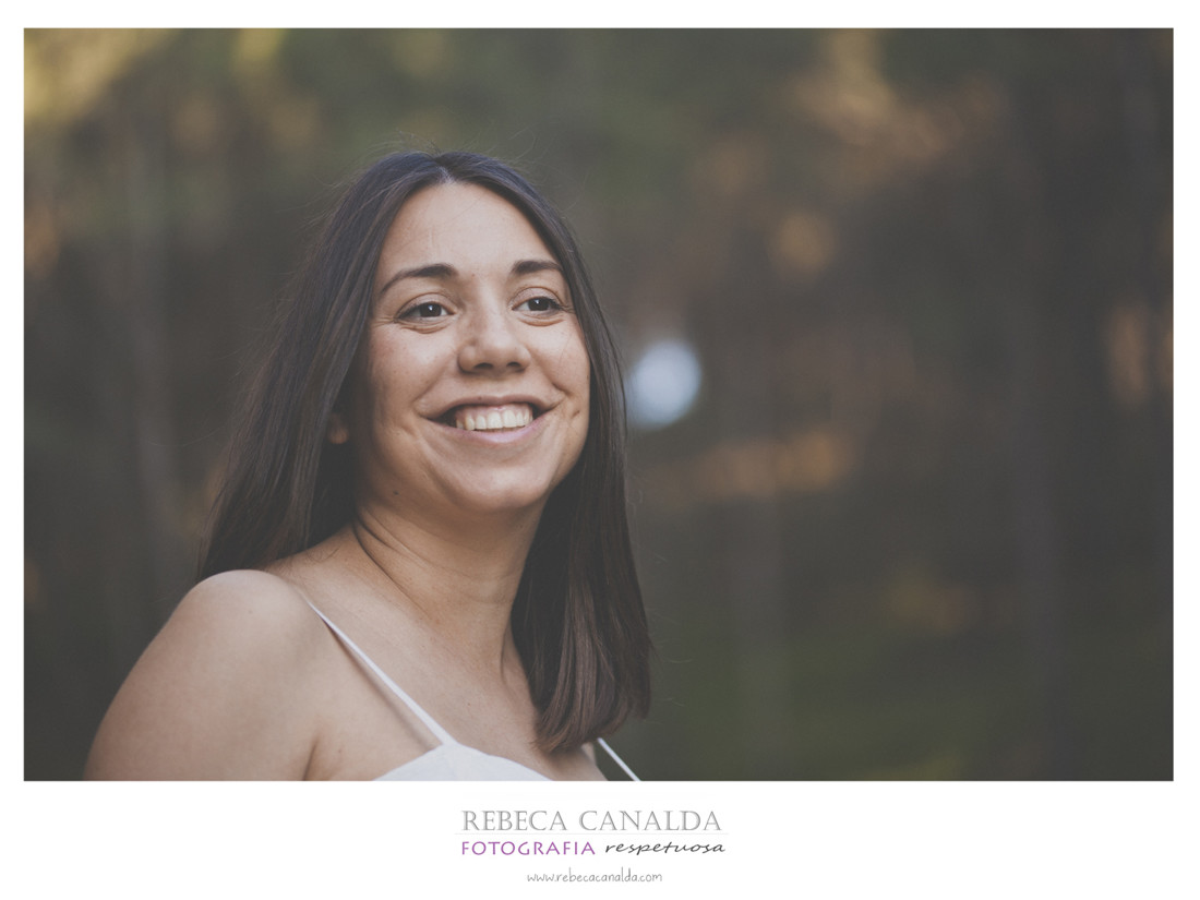 Embarazo fotografia exterior sonrisa